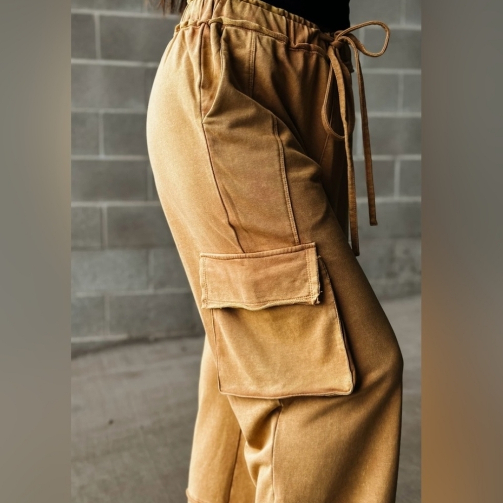 Ces Femme Black/Dark Gray Mineral Wash Wide Leg Cargo Pants, Size Large 10/12 - Picture 11 of 16